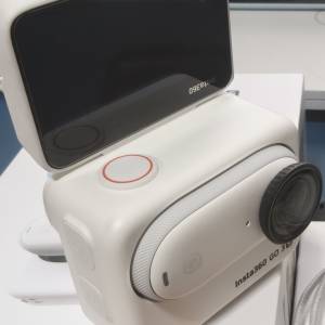 出售Insta 360 GO 3S (128G)白色，連Quick Reader