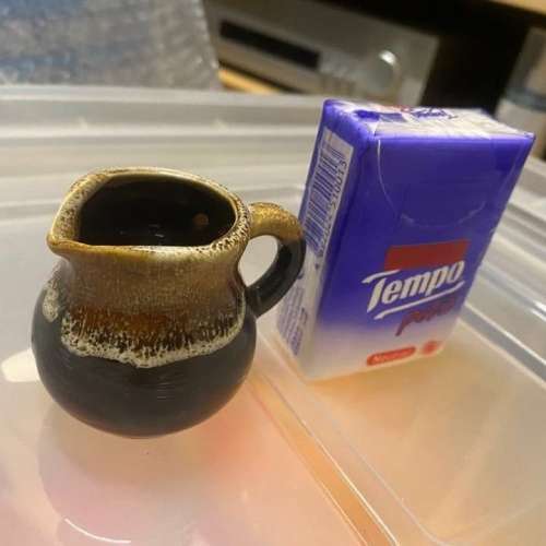 全新 , 有耳 ( 瓷 ) 牙籤筒  new, (porcelain) toothpick holder