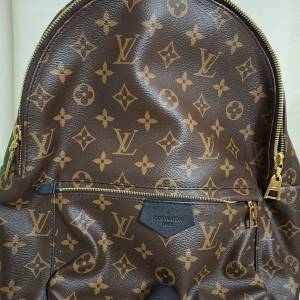 Louis Vuitton 二手手袋（背囊）