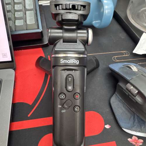 R50v RF-s 14-30 F4-6.3