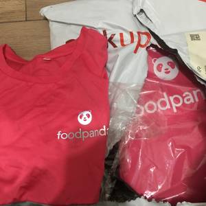 全新Food panda 保溫袋 + 2件L碼T 恤