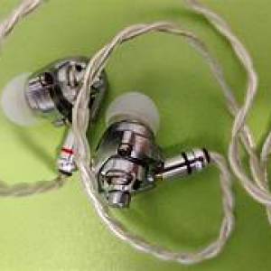 Acoustune HS1670 SS 耳機