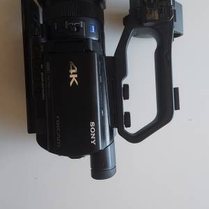 Sony nx80 比sony Ax700更強