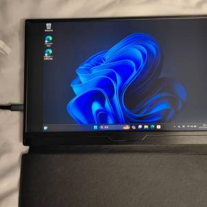 Portable monitor 15.6" 4K  3840 x 2160 解像度