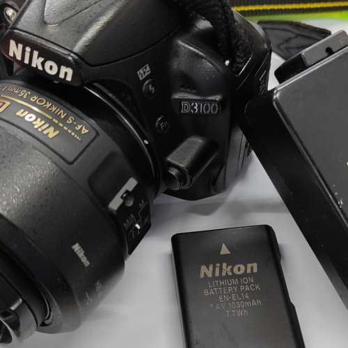 Nikon D3100，相機的screen有黑角問題
