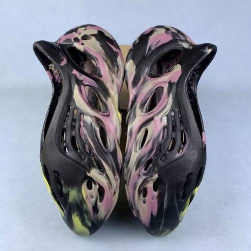 adidas Yeezy Foam Runner MX F| 洞洞鞋 MX Carbon 紫色小醜IG9562