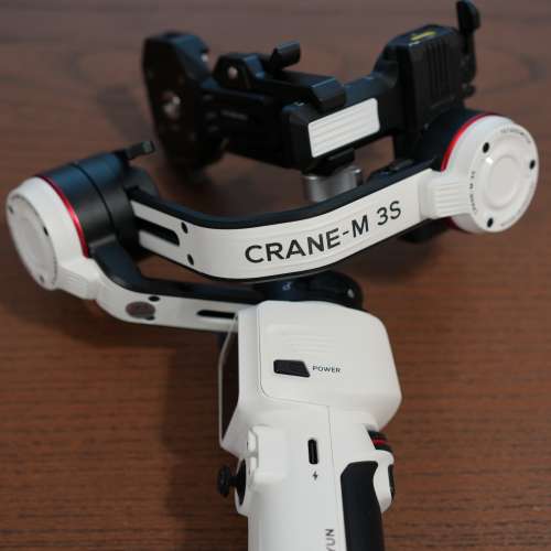 智云 Zhiyun Crane M3S｜小巧好用｜操作正常｜送 F38 快拆架