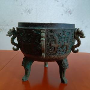 仿古六龍耳青銅鼎