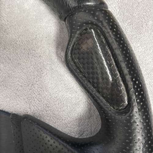 MOMO 真皮碳纖維軚環