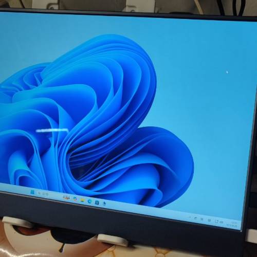 Portable monitor 15.6" 4K  3840 x 2160 解像度 BS6UM Pro