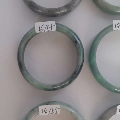 清貨玉鈪，不保A，每隻150元,兩隻起八折全部六隻七折。no.12.5.25