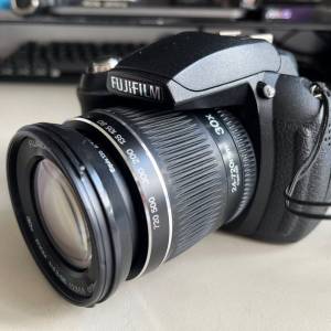 Fujifilm finepix hs10 (留意內容）
