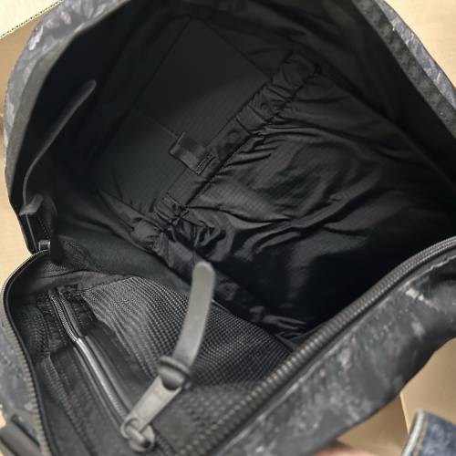 ⛰️Gregory Day Pack26L背包大特價1099元現貨‼️（黑花&紫花）