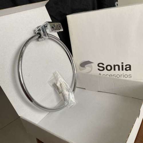 Sonia 毛巾環 ( 全新) ( 有盒 ) made in Spain