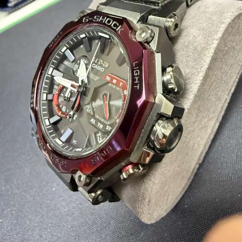 Casio MTG B2000 BD1A4 紅色