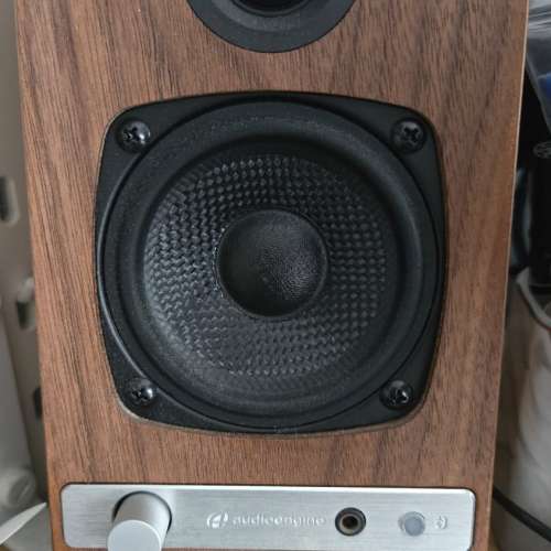 Audioengine HD3 連原裝減震底座