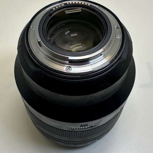 Canon RF 85mm 1.2 L USM 有盒有單已過保 99%new 有美本堂膜保護