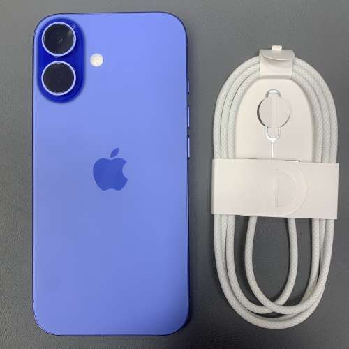 99%New iPhone 16 128gb 藍色 電池100% 有配件 跟充電線 自用首選超值