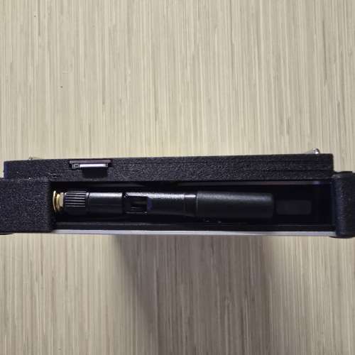 九成新ClockworkPI uConsole 帶4G 模塊 ( CM4 8GB ) 連天線及保護包 Raspberry Pi