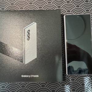 99.99%新Samsung Z Fold 6 512GB 銀灰 Sliver Shadow 行貨 (已購 Samsung Care+)