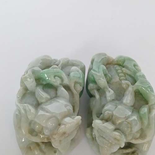 一對翡翠A玉 约3寸好運招财貔貅擺件/手把件，有色 好工， 鎮店鎮宅之寶。一對售1680...