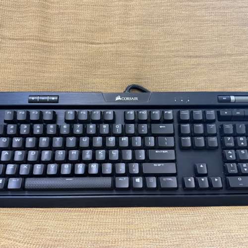Corsair K70 RGB MK.2 LP keyboard（紅軸）