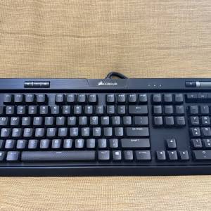 Corsair K70 RGB MK.2 LP keyboard（紅軸）