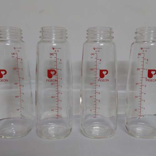 Pigeon 玻璃奶瓶 / 奶樽 (標準口徑 8oz / 240ml) x 4 個