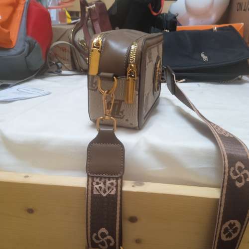 包包（一般的袋）没有牌子