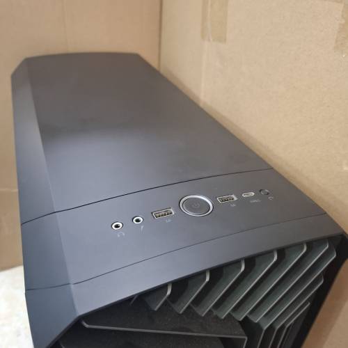 90% New Gaming I9 4070ti 64gb ram 1tb ssd kingston