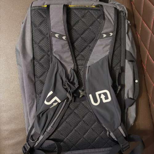 美國 Ultimate Direction Commuter Briefcae 20L Backpack 背包 背囊 兩用 跑步
