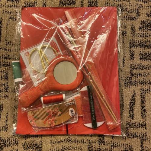 結婚物資全新女家上頭套裝+ 敬茶瓷器茶具連托盤 (有盒）