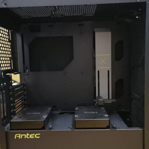 環保價 重料Antec P110 靜音機箱