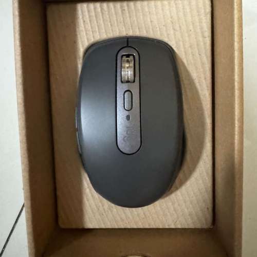 99% new Logitech MX Anywhere 3S
