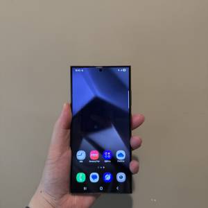 99.9%新Samsung Galaxy S24 Ultra 256GB釱金屬灰色港版行貨全套全新配件有單地鐵站交...