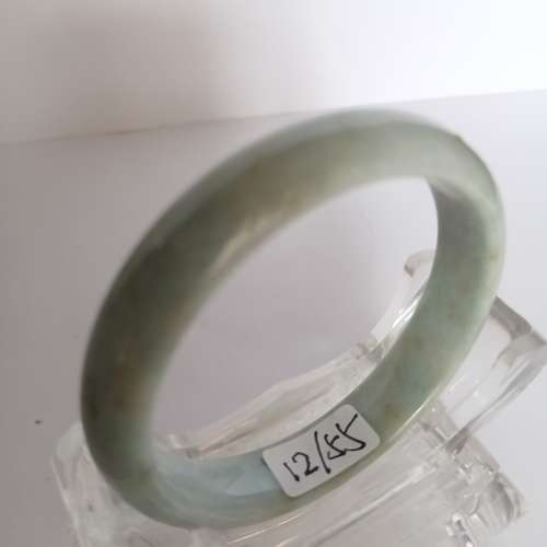 翡翠A玉手鈪, 圓滑好水頭, 單隻500元，兩隻起八折，四隻七折。no.D16.5.25