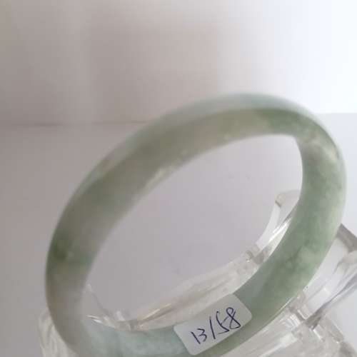 翡翠A玉手鈪, 圓滑好水頭, 單隻500元，兩隻起八折，四隻七折。no.D16.5.25