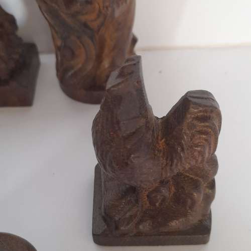 一手八件沉香木雕刻小擺件如照片顯示,清理存貨共售三百五拾元。no.W16.5.25