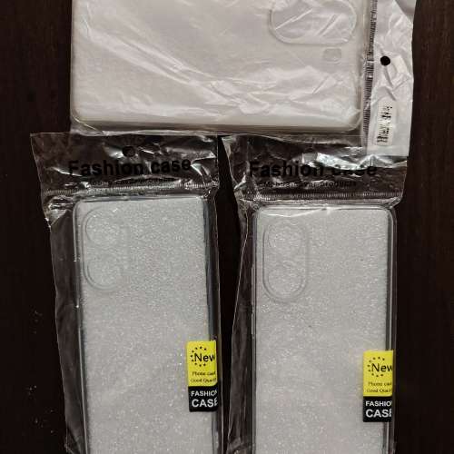 For Poco X7 pro 兩個加厚防撞和一個普通透明軟套[*100%全新未拆開] (*代老友賣)