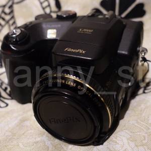 Fujifilm 富士 FinePix S7000 Zoom SuperCCD IV HR 輕旗艦數碼相機 日本製造 當年...