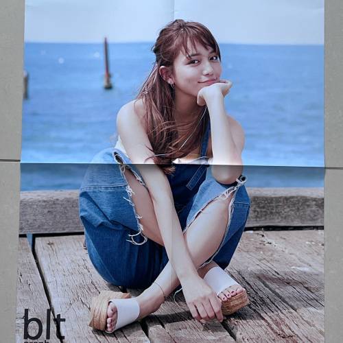 川口春奈 日本 女優 海報 Japan idol aritst poster blt graph
