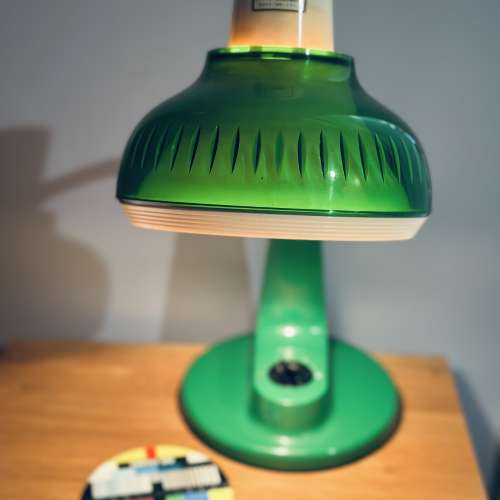 出售 昭和時期 SANYO 座枱燈一箋，100%正常，整體八成新，款式經典，有意請pm我，謝謝