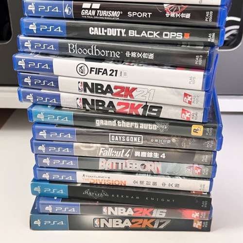 放PS5 Slim 光碟版 Disc 有3個原裝手掣 一堆GAME (ASTRO BOT , MONSTER HUNTER , N...