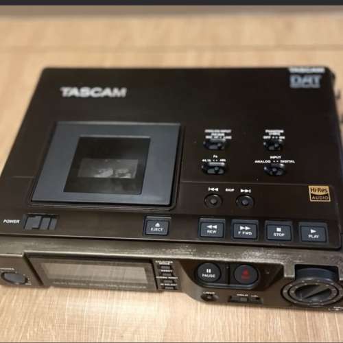 日本製TEAC TASCAM DA-P1專業級DAT隨身聽
