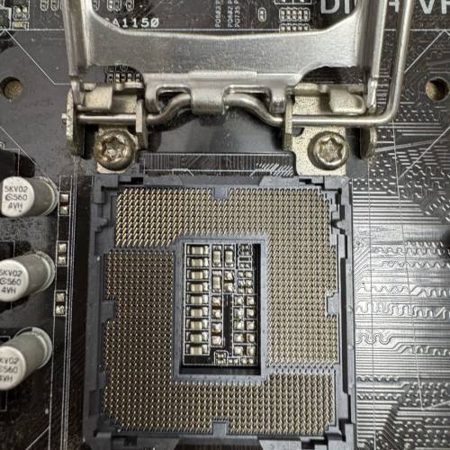 [電腦組合] ASUS H81M-E + i5-4460 + Maxxon E630火牛 + LG DVD機