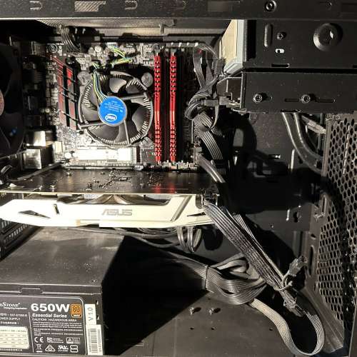 I7-7700 PC電腦 (Asus GTX 1060 6GB,512GB SSD,2TB HD,32GB DDR4 Ram,650w火牛）