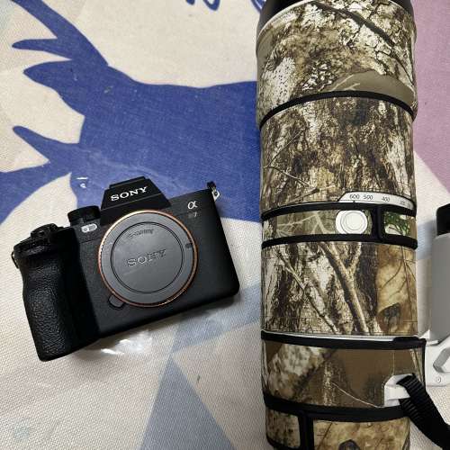 SONY A7M4  SEL 200600G