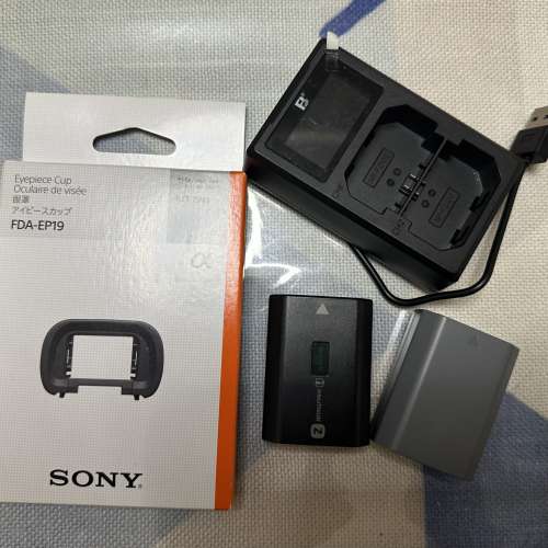 SONY A7M4  SEL 200600G