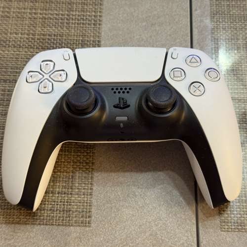 95% New PS5 手制 DualSense 黑白色 共兩個 不散賣