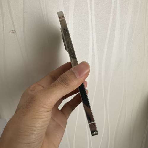 iPhone 12 Pro Max 512G 白色，電池壽命99 ％，電池極好，5G 雙咭雙待，配送：手機...